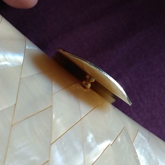 VINTAGE LISETTE Rare 1950s Blush Mother of Pearl & Lucite Clutch Gold Hardware - Picture 12 of 16